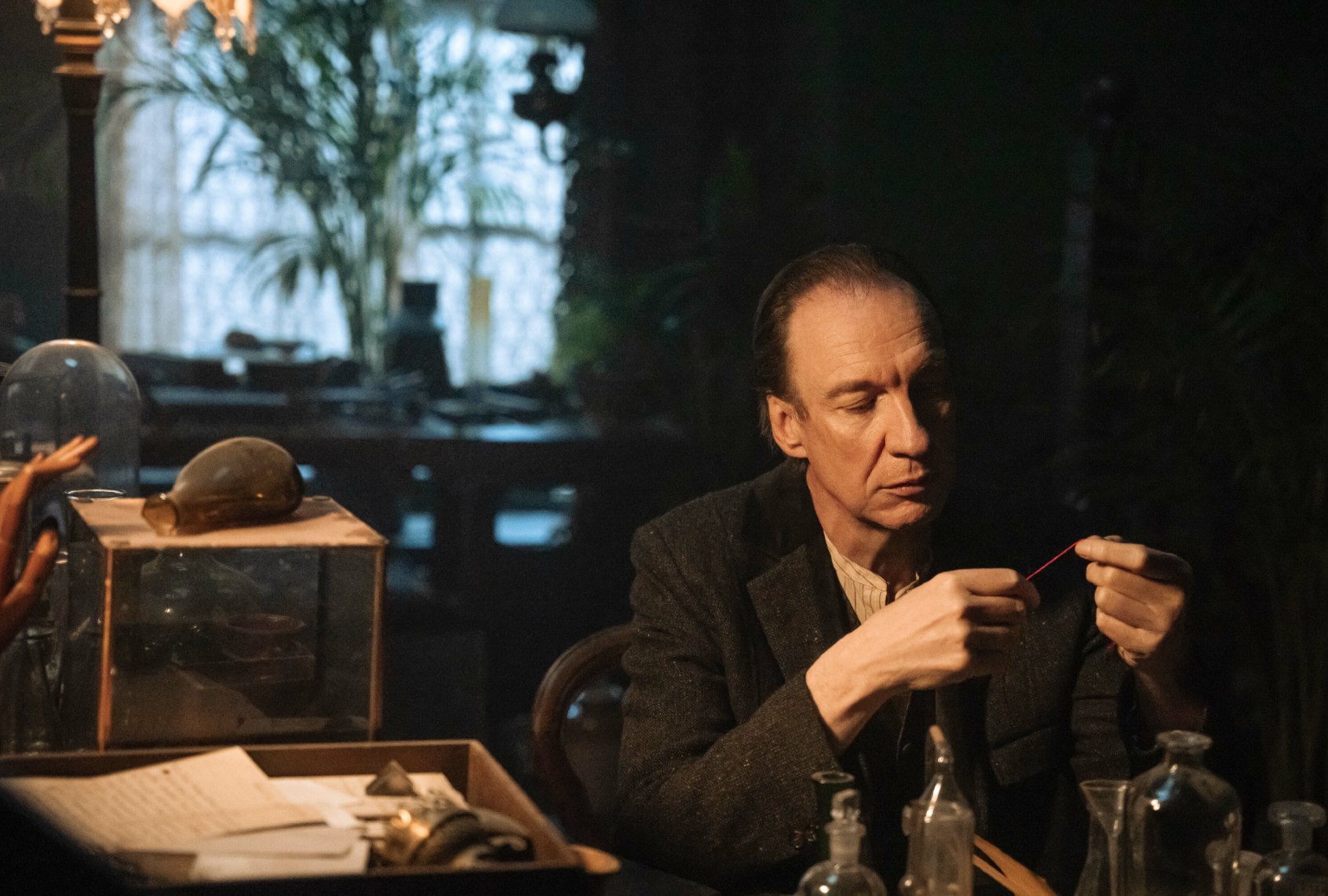 David Thewlis as Sherlock Holmes in "Sherlock & Daughter" (Fionn McCann/Starlings Entertainment)