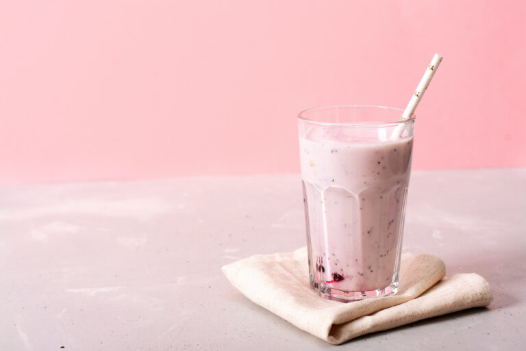A blueberry smoothie (Getty Images / Kseniya Ovchinnikova)