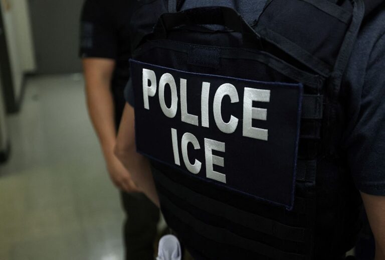 An Immigration and Customs Enforcement (ICE) agent at New York Federal Plaza Immigration Court on July 17, 2025. (CHARLY TRIBALLEAU/AFP via Getty Images)