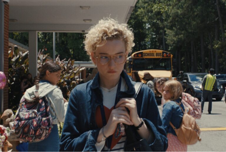 Julia Garner in "Weapons" (Warner Bros. Pictures)