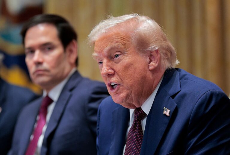 President Donald Trump, flanked by Secretary of State Marco Rubio, holds a Cabinet meeting at the White House on Aug. 26, 2025. (Chip Somodevilla/Getty Images)