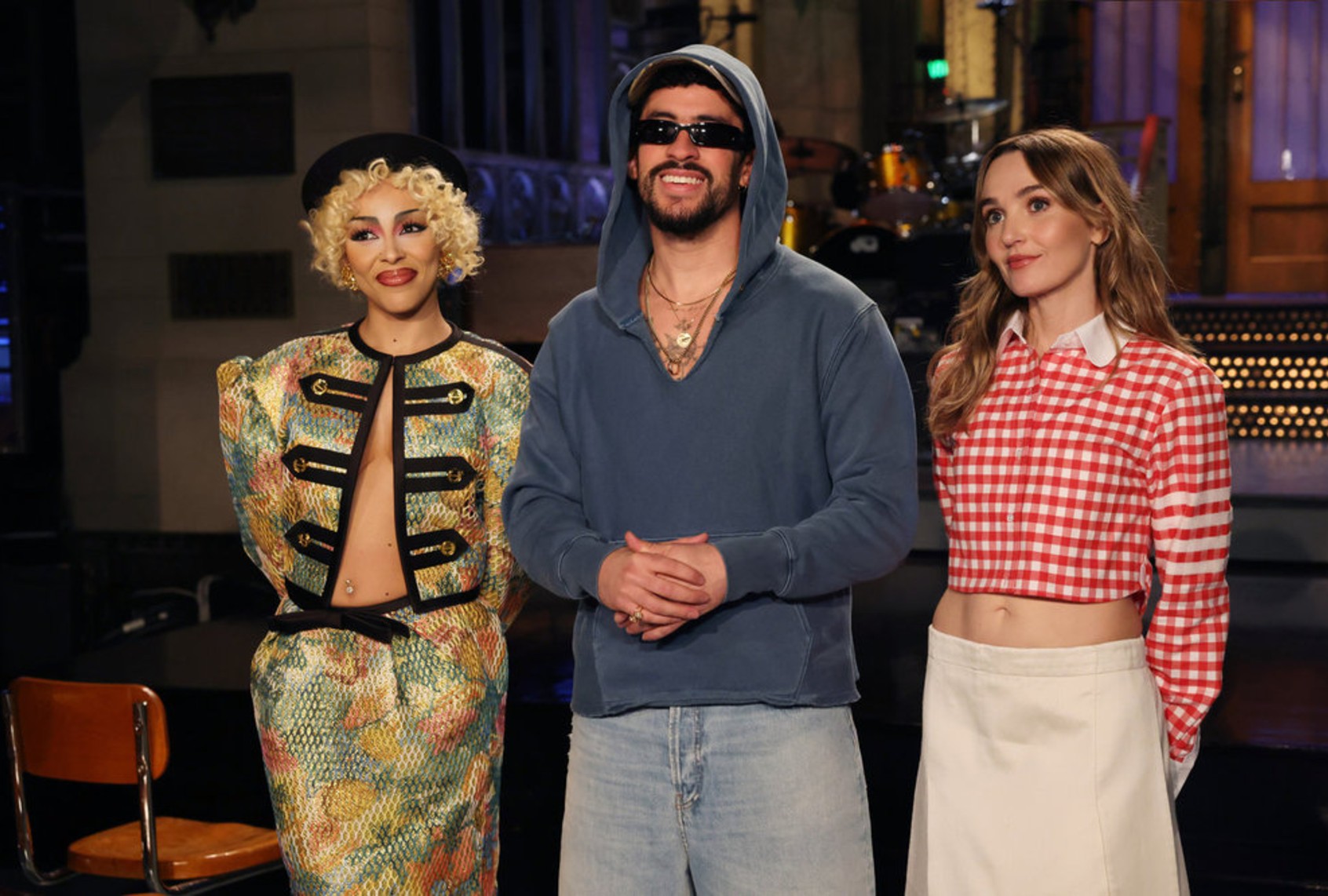 (l-r) Musical guest Doja Cat, host Bad Bunny and Chloe Fineman on "Saturday Night Live" (Rosalind O’Connor/NBC)