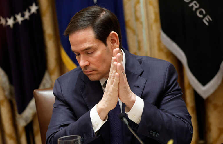 US informants risked in El Salvador deal Secretary of State Marco Rubio apparently made a deal in March with Venezuela to compromise US informants on MS-13 in exchange for authorizing deportations to El Salvador. (Kevin Dietsch / Getty Images)