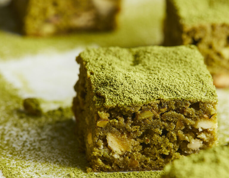 Matcha-cardamom brown butter blondies (Charity Burggraaf)