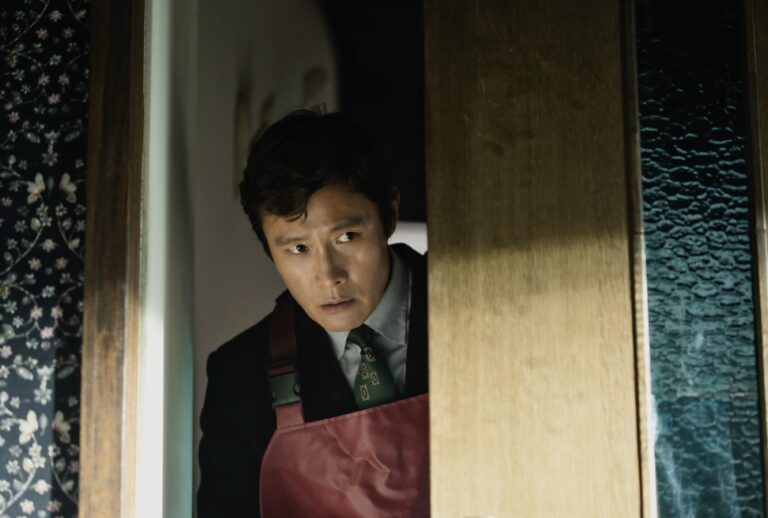 What not to do when you lose your job "No Other Choice" (Neon)