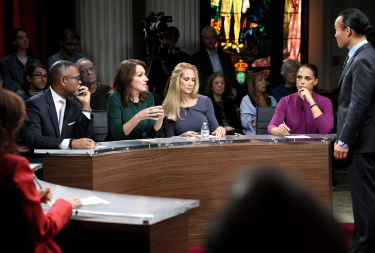 Reviving the spirit of civil discourse L to R: Dr. Eddie Glaude Jr, Tina Descovich, Ann Coulter, Soledad O'Brien and Aaron Tang in "Breaking the Deadlock" (Cristina Tarantola)