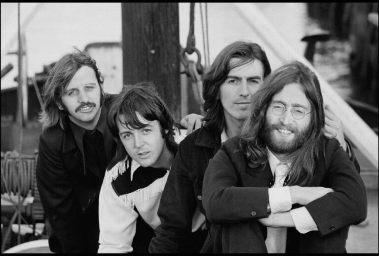 The Beatles (APPLE CORPS LTD)