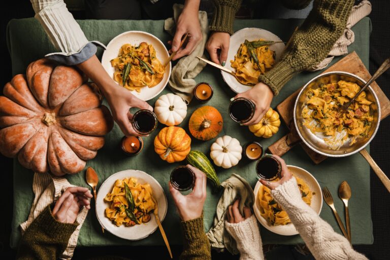 Maple-pumpkin pasta sauce with butternut squash, apple and sage (	Foxys_forest_manufacture/Getty Images)