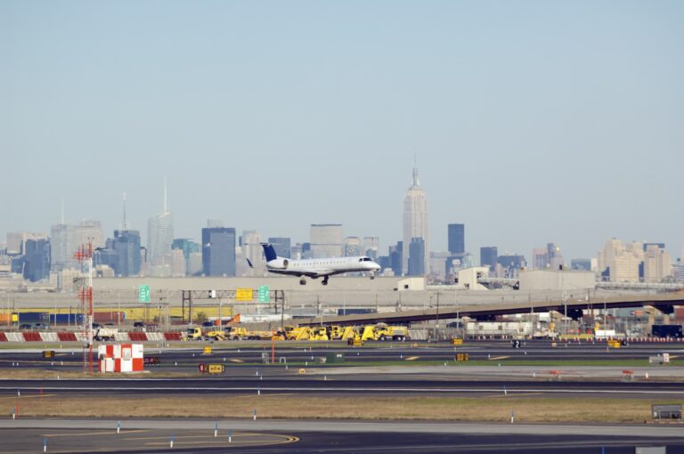 Airplane landing at Newark Airport, New Jersey, USA. (stockcam/gettyimages)