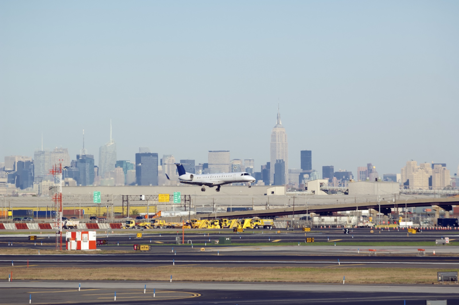 Airplane landing at Newark Airport, New Jersey, USA. (stockcam/gettyimages)