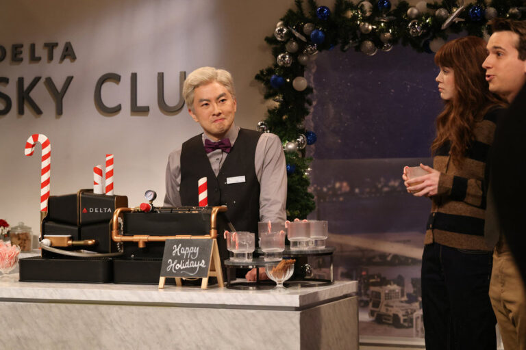 Bowen Yang, Jane Wickline, and Andrew Dismukes during the "Delta Lounge" sketch on Saturday, December 20, 2025 (Photo by Will Heath/NBC)
