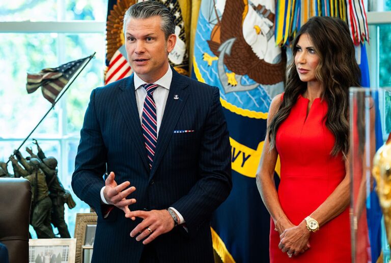 Secretary of Defense Pete Hegseth and Secretary of Homeland Security Kristi Noem in the Oval Office on Aug. 25, 2025. (Demetrius Freeman/The Washington Post via Getty Images)