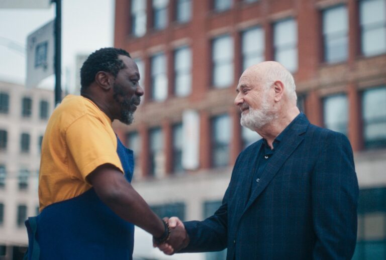Edwin Lee Gibson as Ebraheim and Rob Reiner as Albert in "The Bear" (FX)