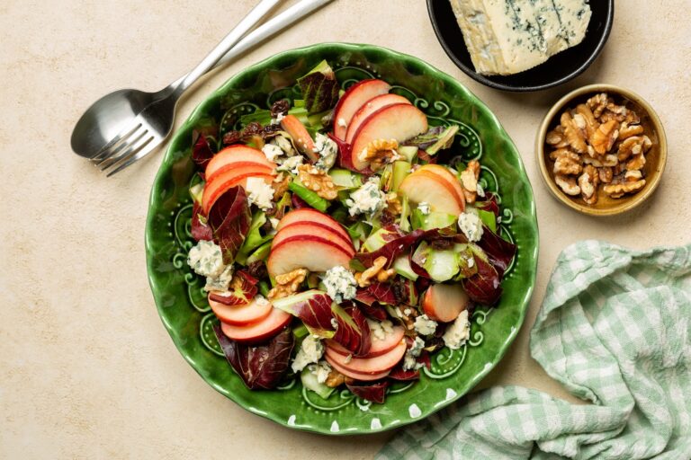 A winter salad (Olga Mazyarkina / Getty Images )