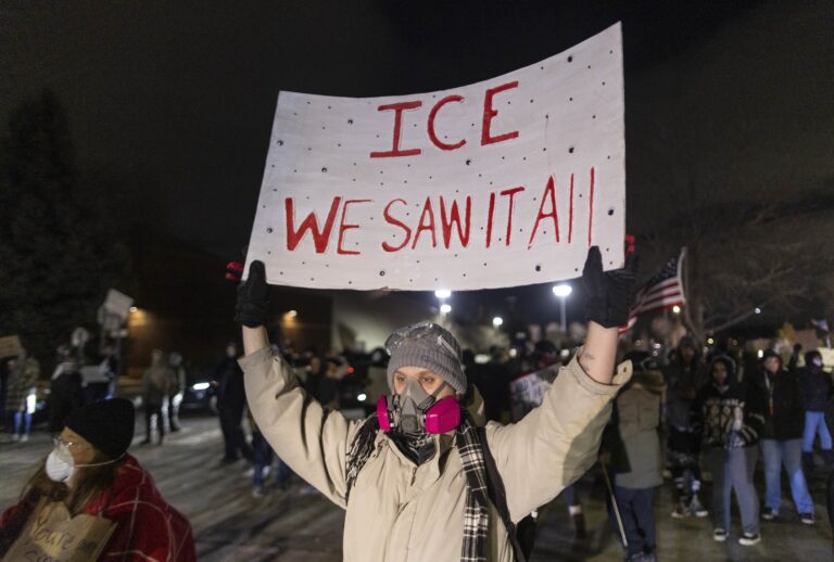 MINNEAPOLIS, MINNESOTA, U.S. â" JANUARY 15: People take part in an anti-ICE protest outside Bishop Henry Whipple Federal Building in Minneapolis, Minnesota, U.S., January 15, 2026. (Photo by Mostafa Bassim/Anadolu via Getty Images)