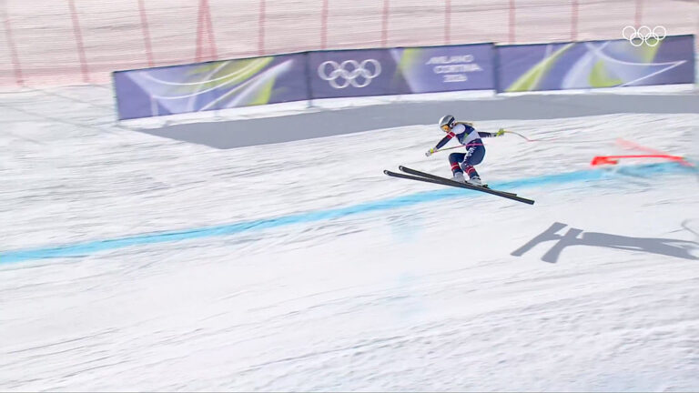 Legendary Olympic skier Lindsey Vonn clipped a flag and crashed just seconds into what could be final Olympic run. She was airlifted for further medical attention. (Handout / Handout / Getty Images)
