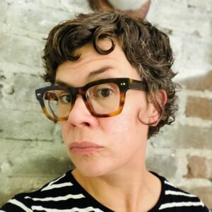 Kelly McClure (Kelly McClure)