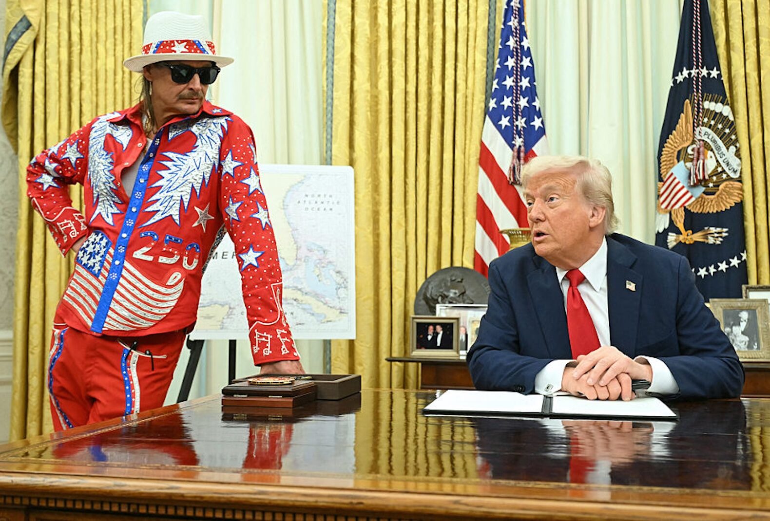 Kid Rock and President Donald Trump in the Oval Office (SAUL LOEB/AFP via Getty Images)