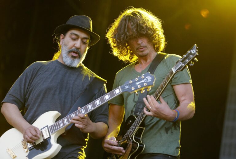 Soundgarden guitarist Kim Thayil and singer Chris Cornell (Paul Rovere/Getty Images)