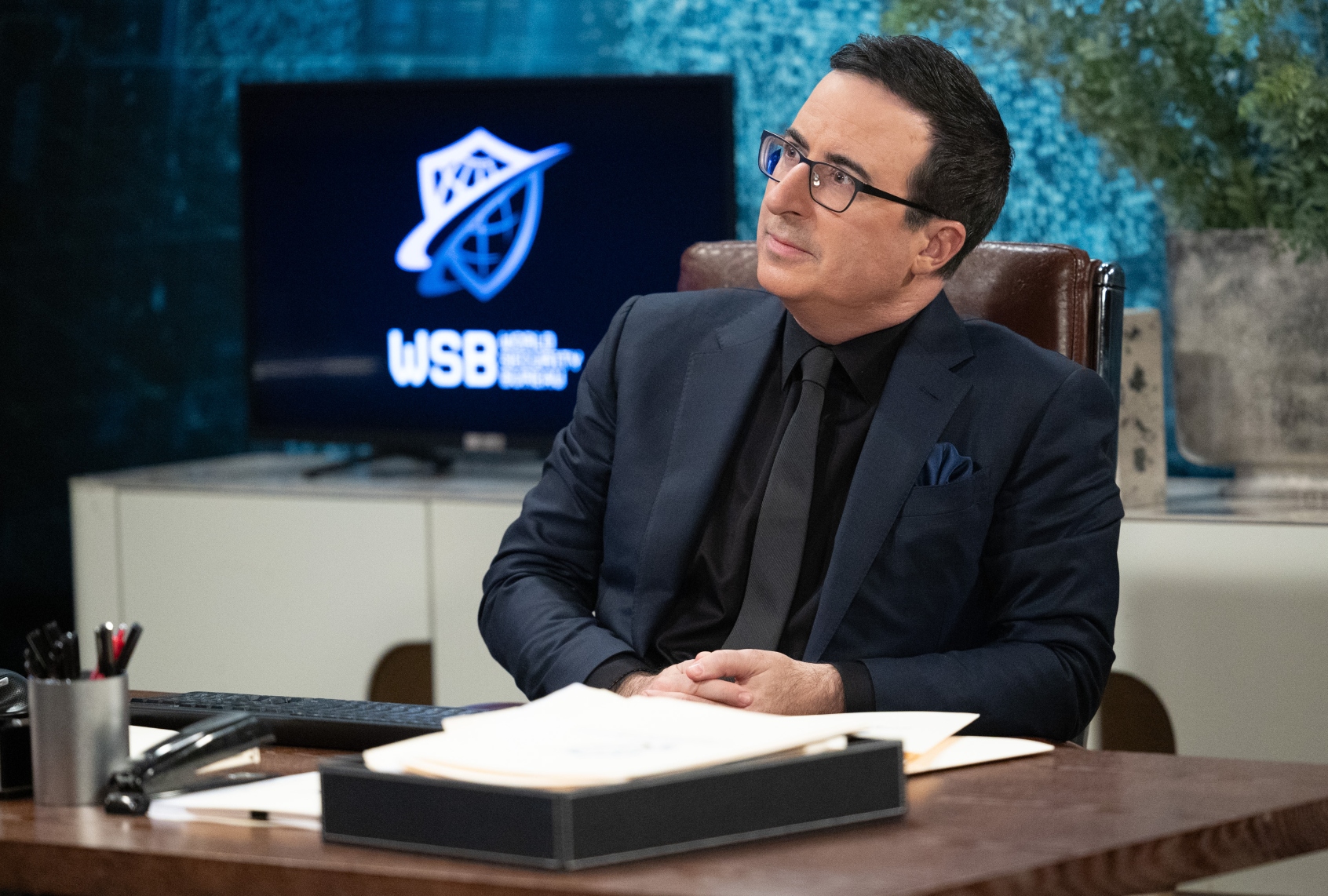 John Oliver on "General Hospital" (Disney/Christine Bartolucci)