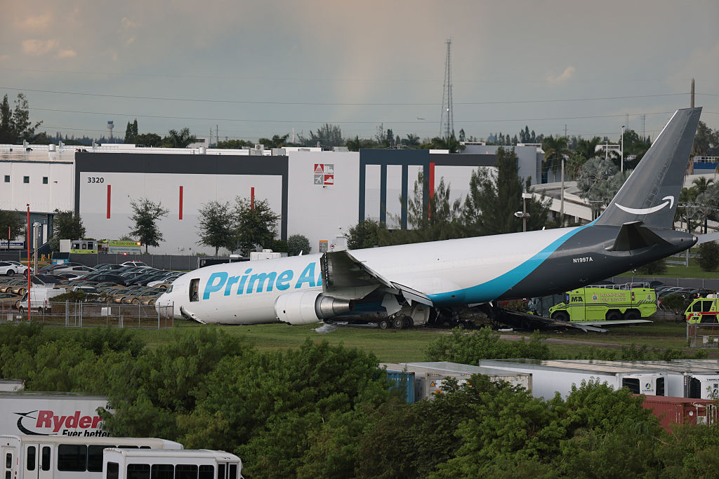 5 dead after Amazon cargo plane crashes in Miami