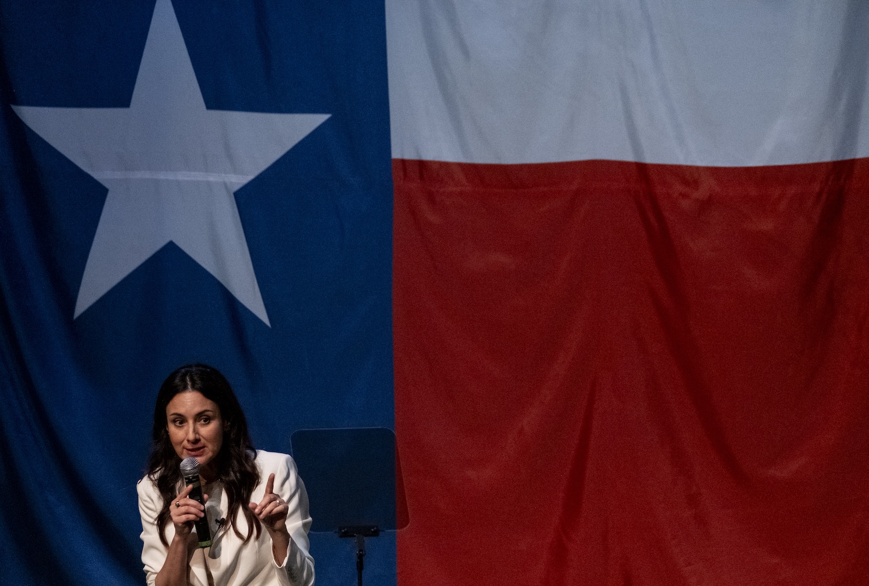 Conservative moms are fed up over Texas schools. For Gina Hinojosa, it’s an opening