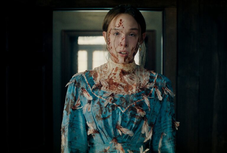 Ella Beatty as Lizzie Borden in "Monster: The Lizzie Borden Story" (Netflix)